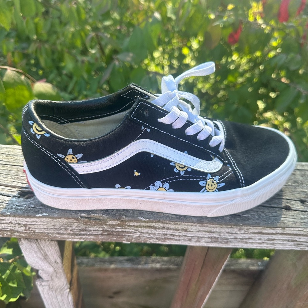 Vans Black and White Sneakers with Flower Accents - Picture 3 of 3